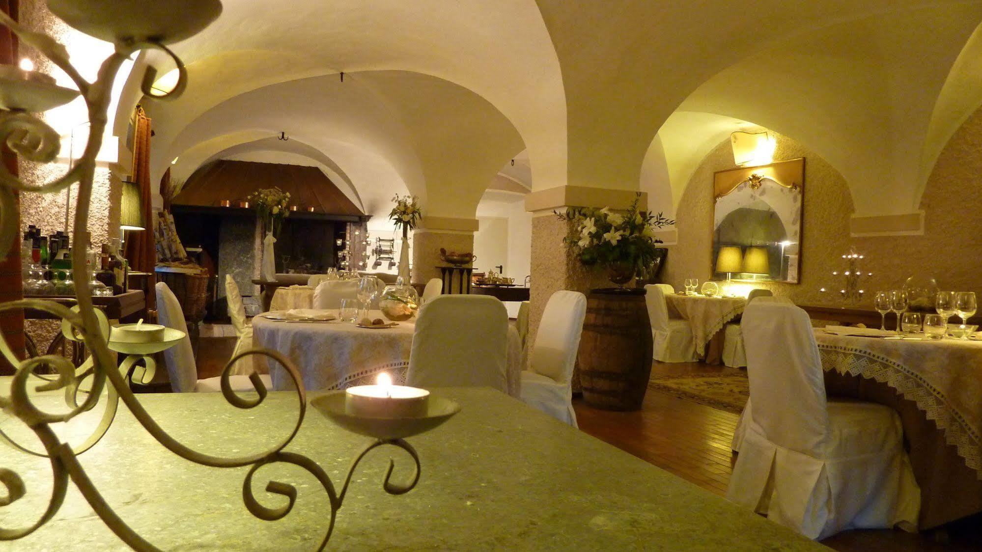 Hotel Relais Del Castello Di Oviglio Esterno foto